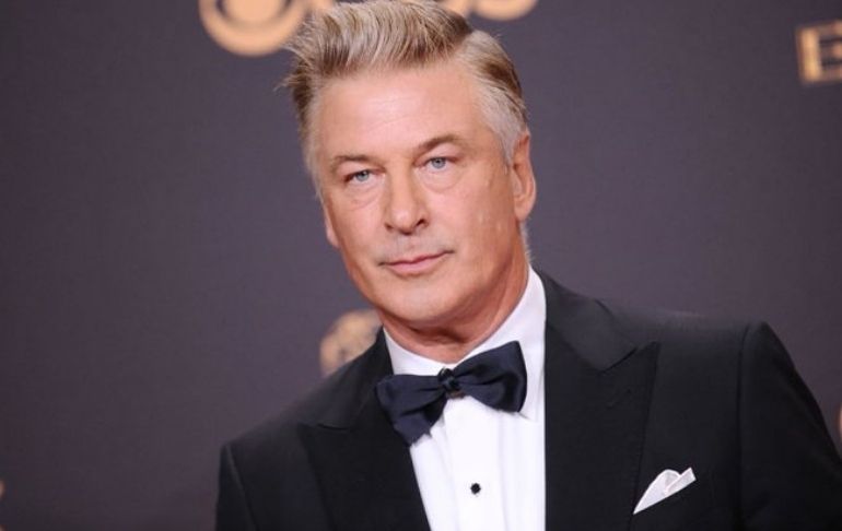 Alec Baldwin mata accidentalmente a directora de fotografía durante rodaje de la película Rust