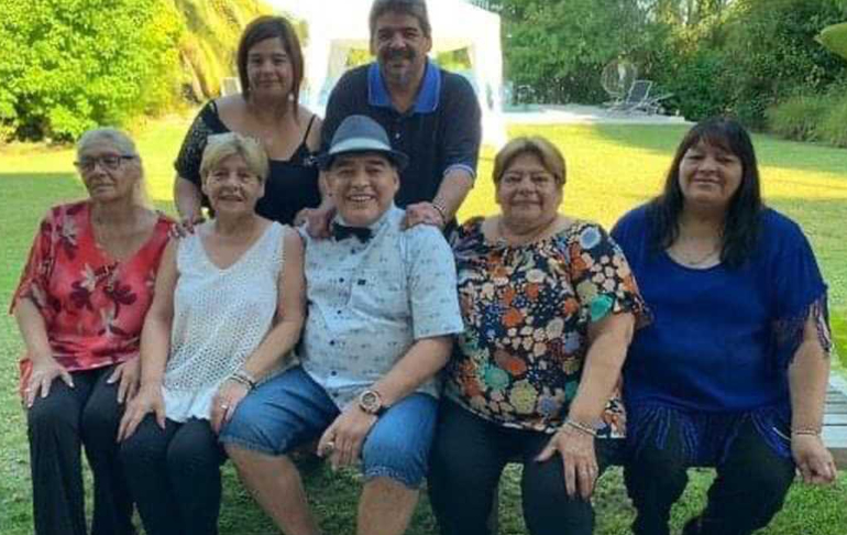 Hermanas de Diego Maradona declaran como testigos por muerte del crack argentino