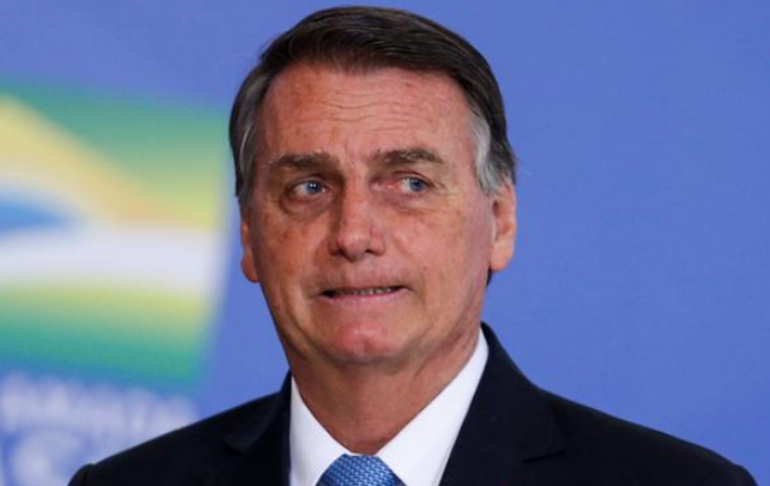 Jair Bolsonaro quiso entrar a estadio, pero le negaron el acceso por no estar vacunado