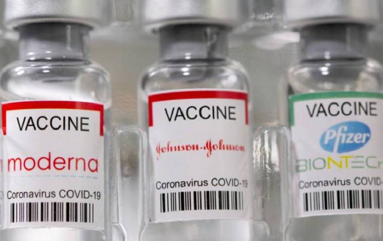 Refuerzo de Moderna o Pfizer funciona mejor para vacunados con Johnson & Johnson, según estudio preliminar