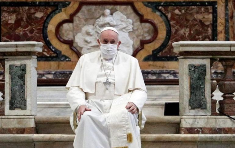 Portada: COVID-19: El papa Francisco recibe la tercera dosis de la vacuna