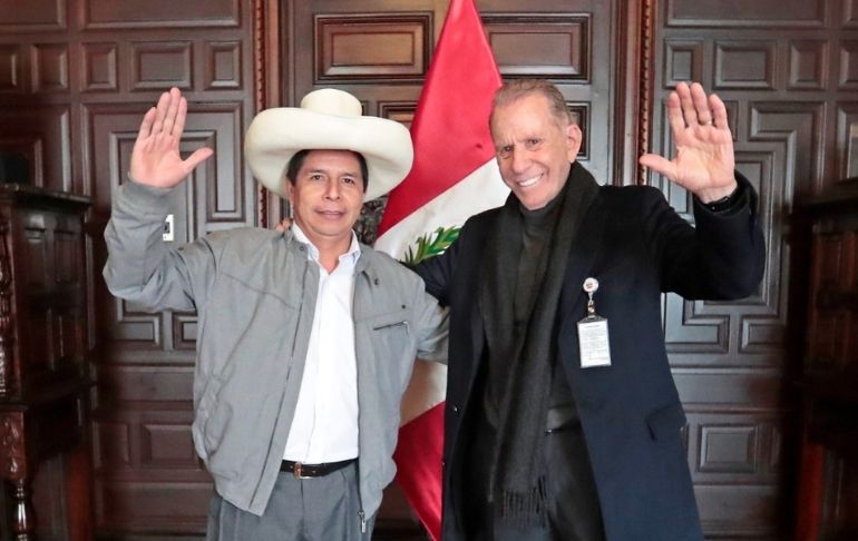 Pedro Castillo designa a Ricardo Belmont como asesor del Despacho Presidencial