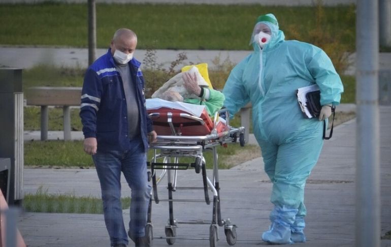 Portada: Rusia marca nuevo récord: 1 123 muertes por COVID-19 en las últimas 24 horas