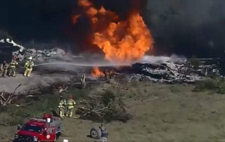 Portada: Texas: Avioneta se estrella con 21 pasajeros a bordo y todos sobreviven | VIDEO