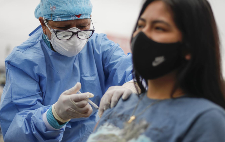 ¡ADELANTAN FECHA! Vacunación a adolescentes de 15, 16 y 17 años iniciará este sábado 30 de octubre