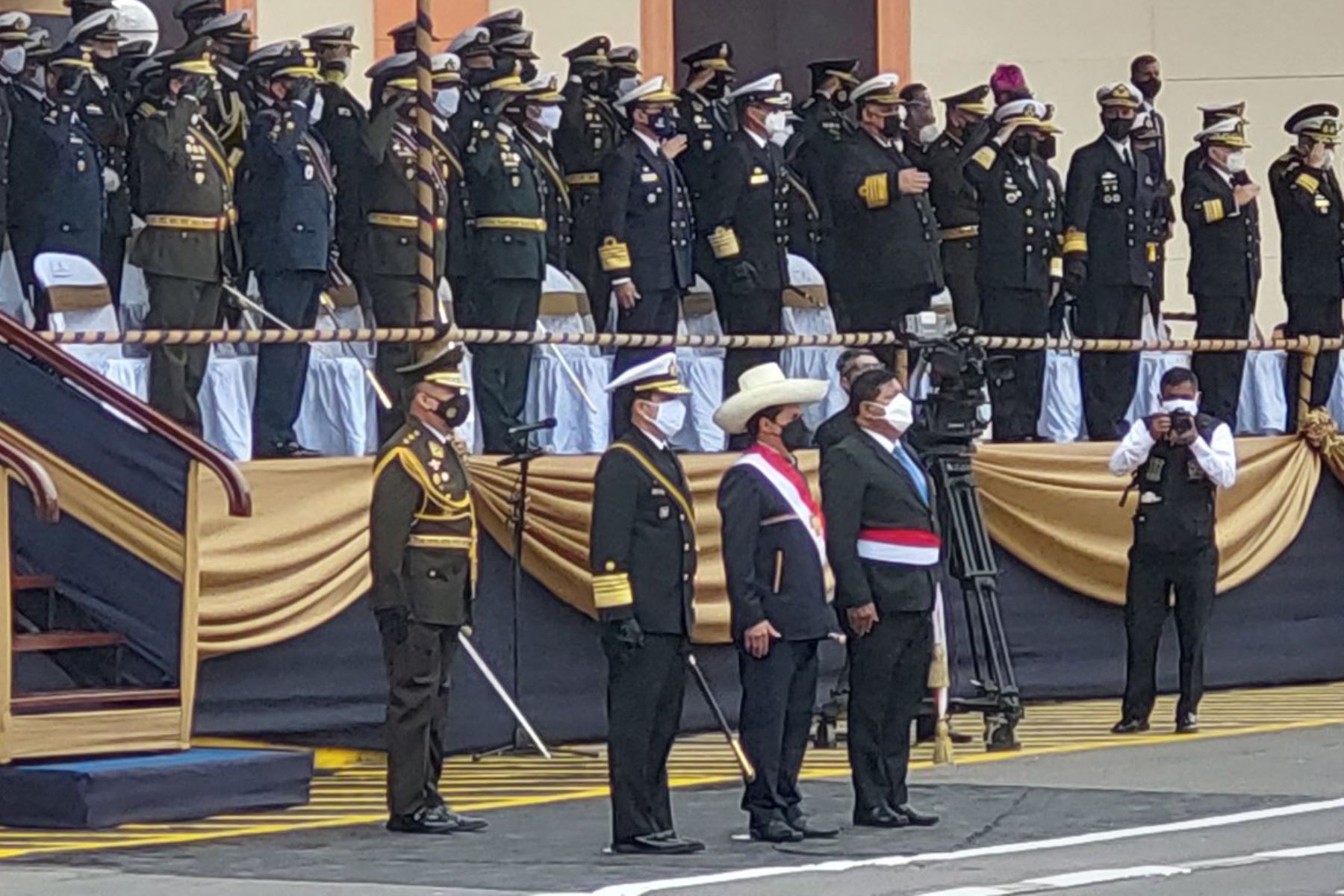 Portada: Pedro Castillo encabeza ceremonia por el bicentenario de la Marina | EN VIVO