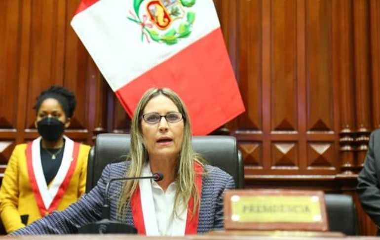 María del Carmen Alva: "De ninguna manera vamos a permitir que cierren el Congreso"