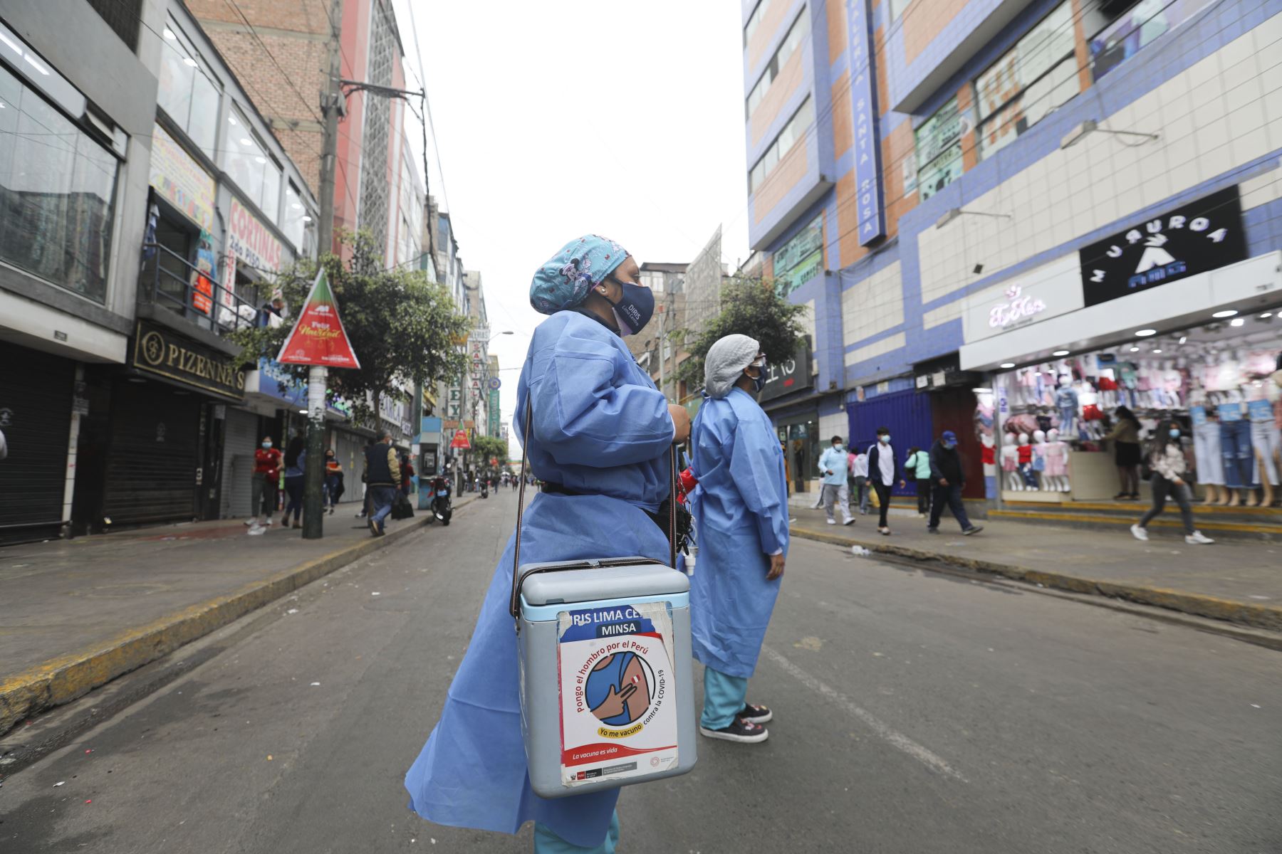 Portada: Covid-19: El 66% de la población objetivo en Perú tiene las dos dosis de la vacuna