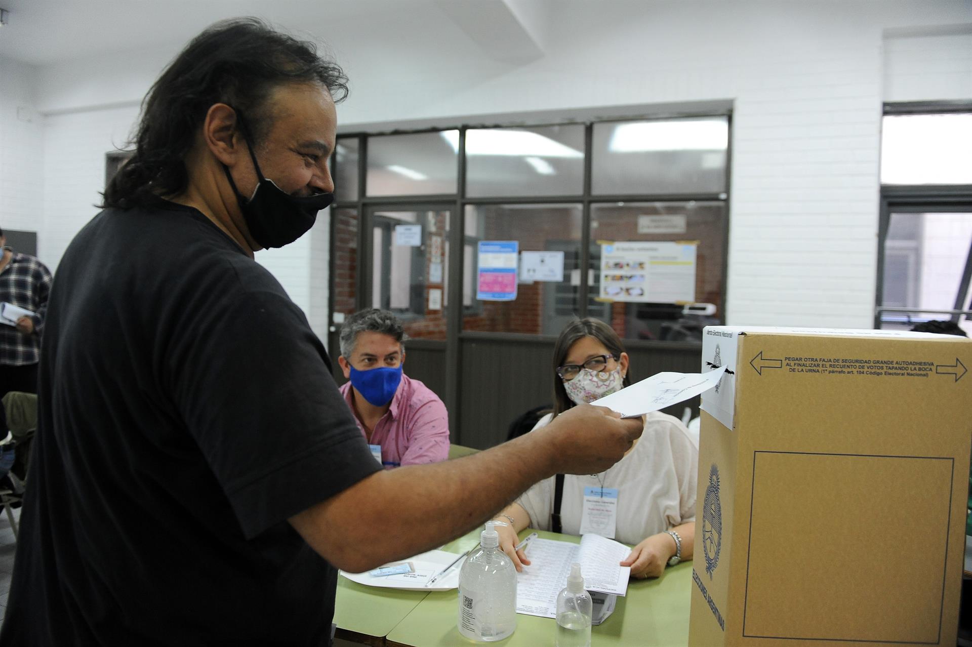 Argentina: cierran los centros de votación de las elecciones legislativas