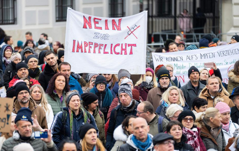 Austria confinará a personas no vacunadas a partir de este lunes