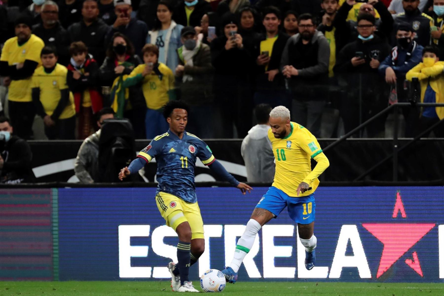 Portada: Brasil gana 1 a 0 a Colombia y mantiene su invicto en las clasificatorias sudamericanas