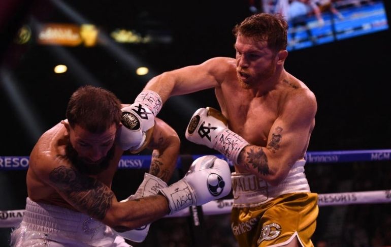 Canelo Álvarez vence a Plant por KO y se convierte en el primer campeón latino unificado | VIDEO