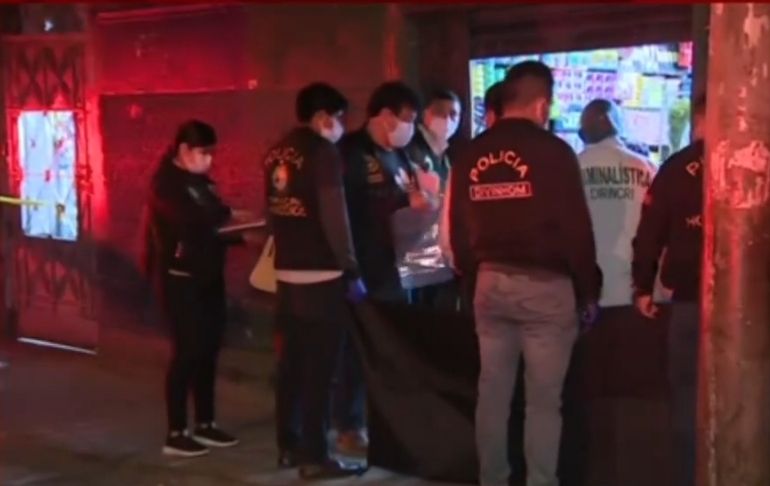 Portada: Cercado de Lima: Sicarios matan a balazos a hombre en una panadería del jirón Puno