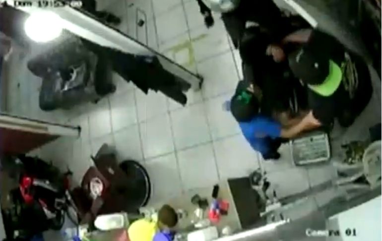 Portada: Chorrillos: delincuentes roban una barbería y le quitan celular a menor de 7 años