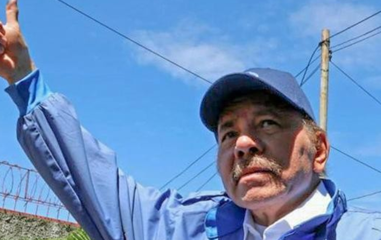 Portada: Parlamento de Venezuela saludó "legítima reelección" del dictador Daniel Ortega en Nicaragua