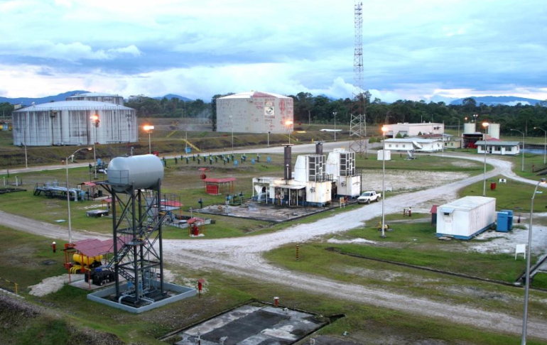 Loreto: pobladores que han tomado la Estación 5 del oleoducto incendian vehículo de Petroperú