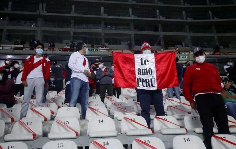 Portada: Minsa: Autorizan incremento del aforo en los estadios del 20% al 30%