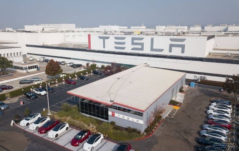 Estados Unidos: empleada demanda a Tesla por acoso sexual “desenfrenado” en fábrica de California