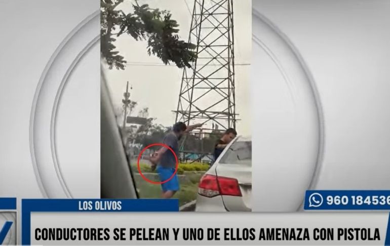 Pelea de dos conductores termina cuando uno de ellos amenaza con una pistola al otro [VIDEO]