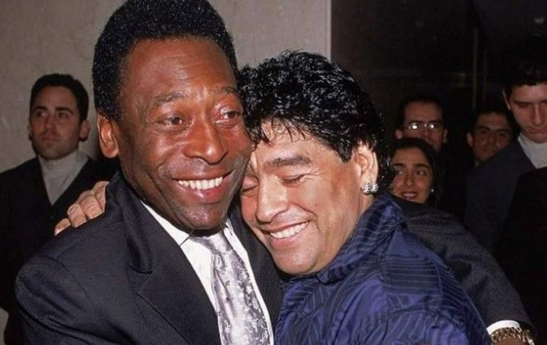 Pelé recuerda a Maradona: "Un año sin Diego. Amigos para siempre"