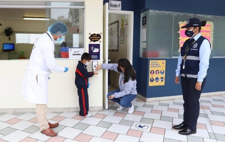 San Isidro: Fiscalizan cumplimiento de protocolos en colegios que han iniciado su atención semipresencial