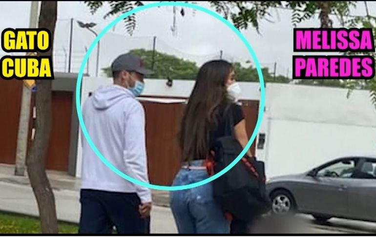 Portada: Rodrigo Cuba y Melissa Paredes son captados paseando juntos en un parque