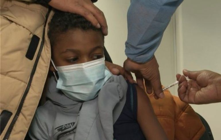 Portada: Brasil: Gobierno prohíbe que escuelas exijan vacunar a niños contra la COVID-19