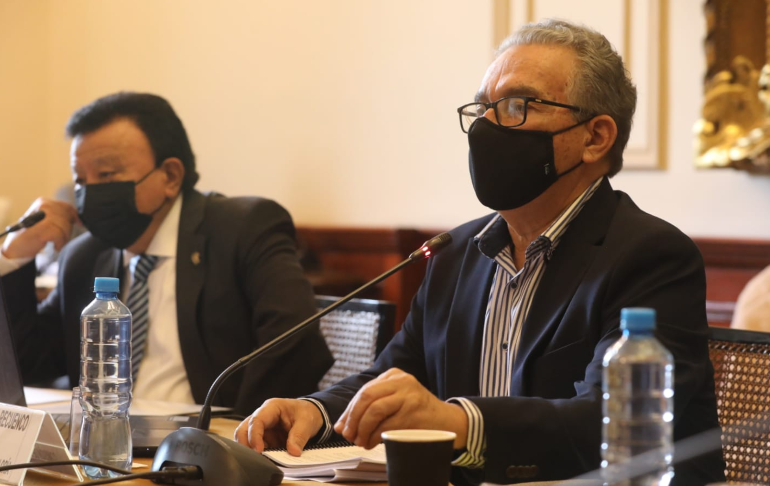 Portada: Comisión de Fiscalización aprobó solicitar facultades para investigar reuniones clandestinas de Pedro Castillo en Breña