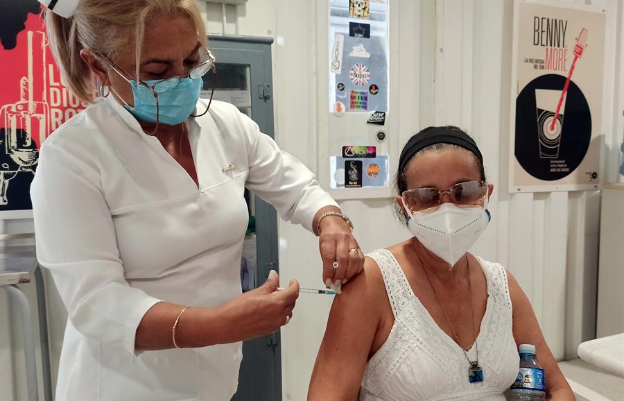 Cuba anima a otros países aprobar el uso de emergencia de sus vacunas anticovid sin certificado de la OMS