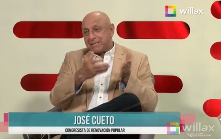 José Cueto: "Es positivo que saquen a Mirtha Vásquez"