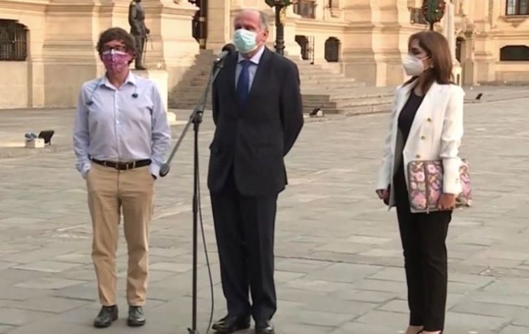 Pedro Castillo dijo durante reunión con periodistas que dará entrevistas a los medios, pero no indicó fecha