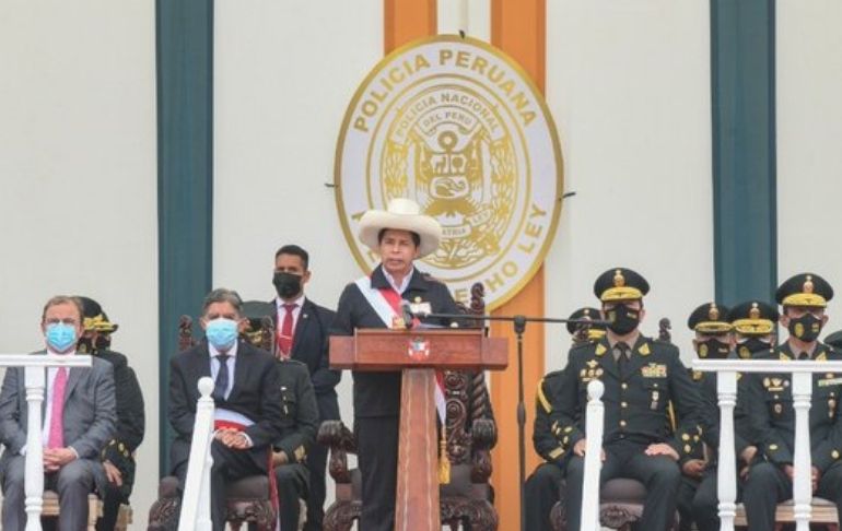 Pedro Castillo: "Tenemos una trayectoria limpia y no permitiremos que sea manchada con rumores falsos"