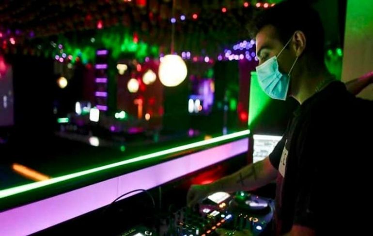 Portada: Francia mantiene el cierre de discotecas ante aumento de casos COVID-19