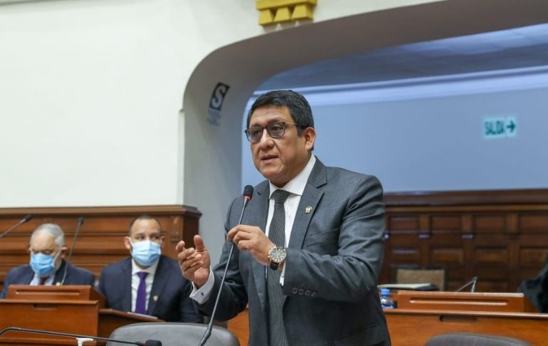 Portada: Héctor Ventura reemplazará a Alejandro Aguinaga en la Comisión de Fiscalización
