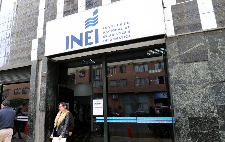 Portada: INEI responsabiliza al Minedu por filtración de evaluación a docentes