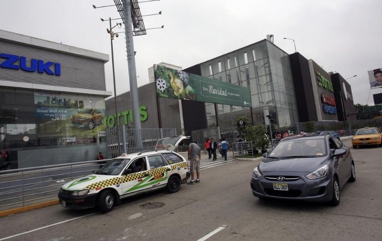 Joven que tomó taxi afuera del Jockey Plaza fue dopada y violada