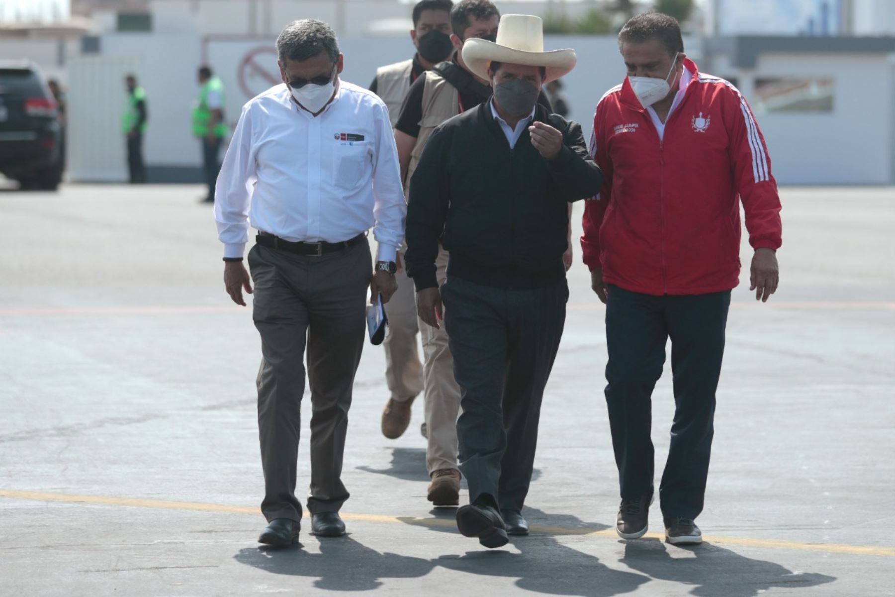Pedro Castillo se reúne esta tarde con líderes de 5 partidos en medio de escándalo por despacho paralelo en Breña