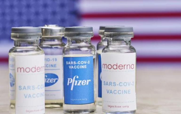 Comité de los CDC de EEUU aconseja dosis de Pfizer y Moderna frente a Johnson & Johnson