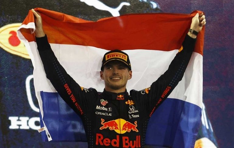 Verstappen venció a Hamilton y se convierte en el campeón del mundo en la F1 | VIDEO
