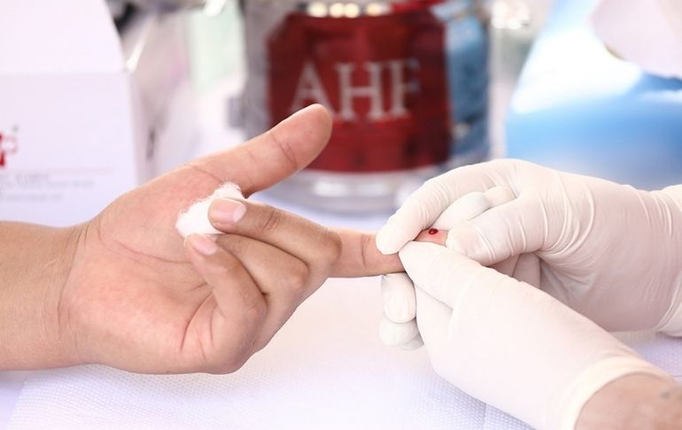 Portada: El COVID-19 redujo en 55% detección de casos de VIH en población peruana, alerta AHF