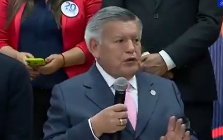 César Acuña acusa que Somos Perú, Podemos Perú, Juntos por el Perú y el Partido Morado se han “aliado” con Pedro Castillo