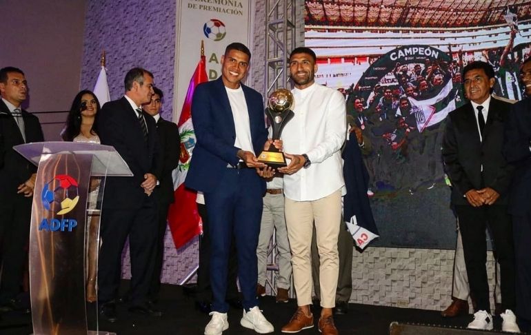 Portada: Alianza Lima: Hernán Barcos y Ángelo Campos fueron premiados como los mejores de la Liga 1