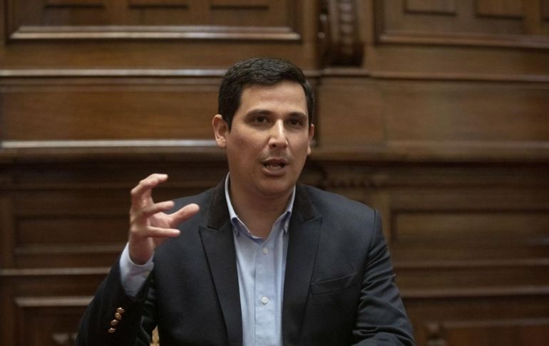 César Combina: "Si la oposición no se une, el Perú se hunde"