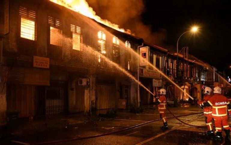 Filadelfia: incendio de vivienda dejó al menos 13 muertos, entre ellos 7 niños