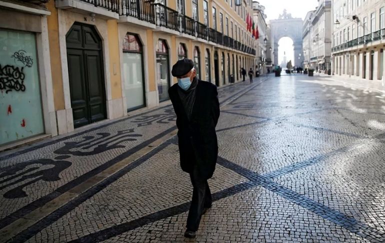 Portugal impone el teletrabajo y cierra los colegios por la variante ómicron