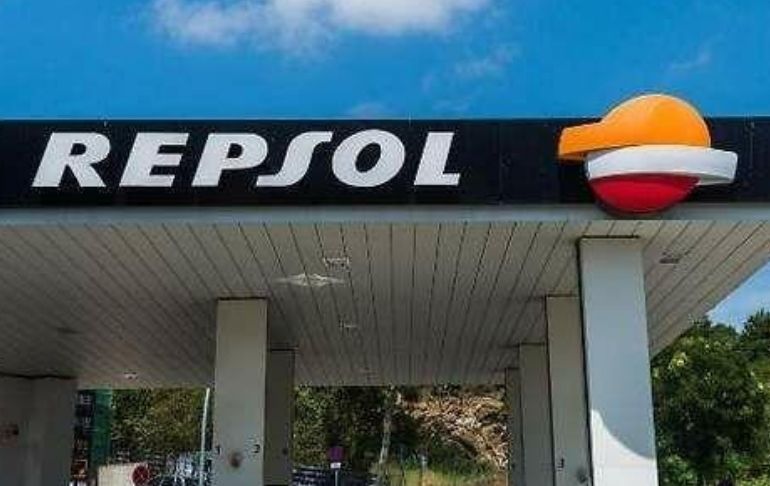 Portada: Repsol se defiende ante derrame de petróleo y dice que la Marina no emitió alerta de tsunami