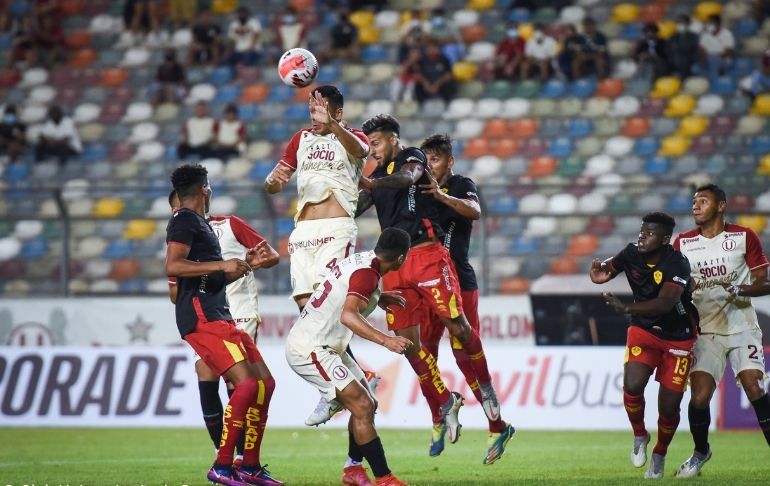 Portada: Universitario pierde 3-2 ante Aucas en la Noche Crema