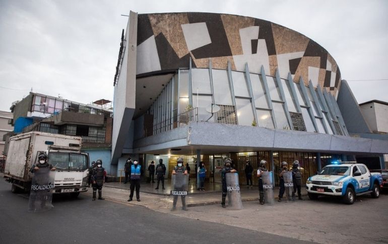 Cercado de Lima: clausuran el cine Tauro que era usado para prostitución