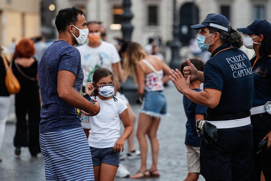 Italia levanta el uso de mascarillas en exteriores desde el 11 de febrero