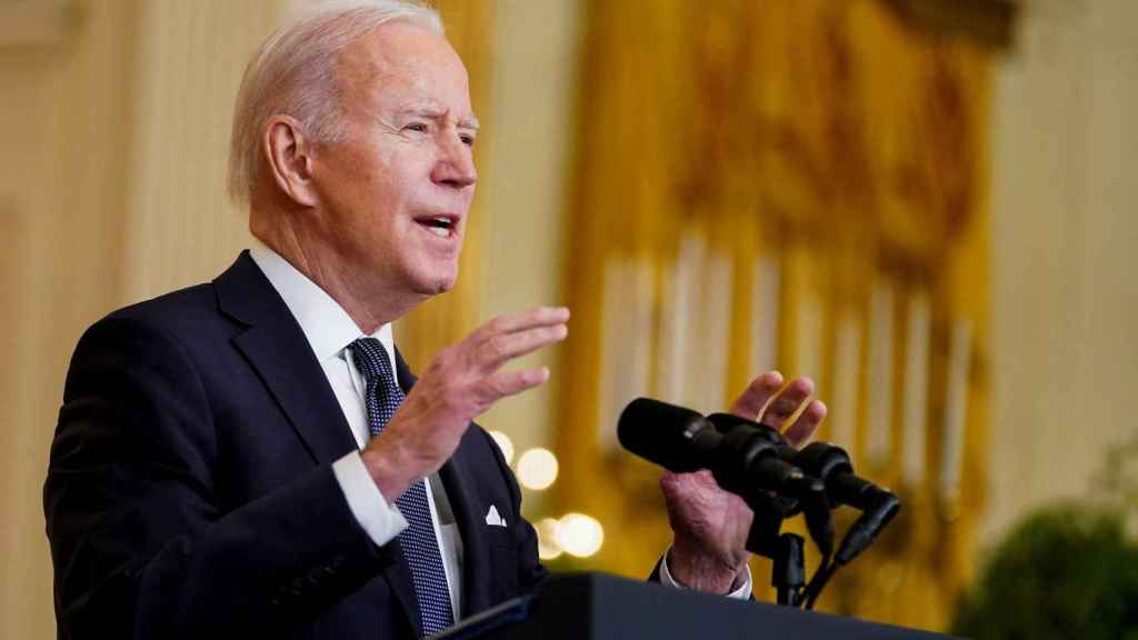 Portada: Joe Biden conversó con su homólogo ucraniano y anuncia sanciones contra Donetsk y Lugansk